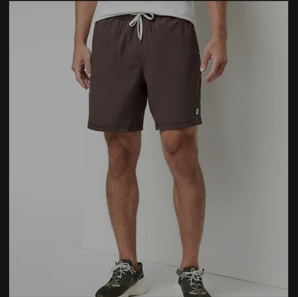 Vuori Other - Vuori Kore Short Men's Athletic Shorts Size XL